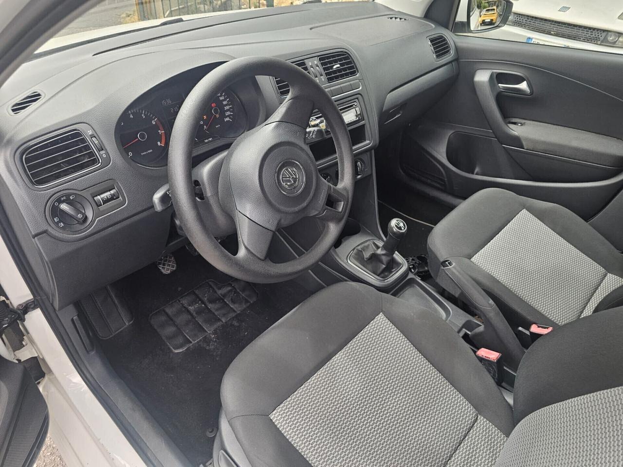 Volkswagen Polo 5 porte Comfortline p.a.r.i. a.l. .n.u.o.v.o.