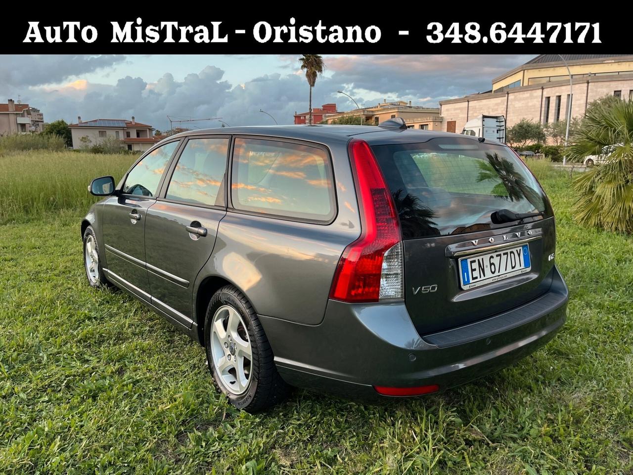 Volvo V50 D2 Momentum