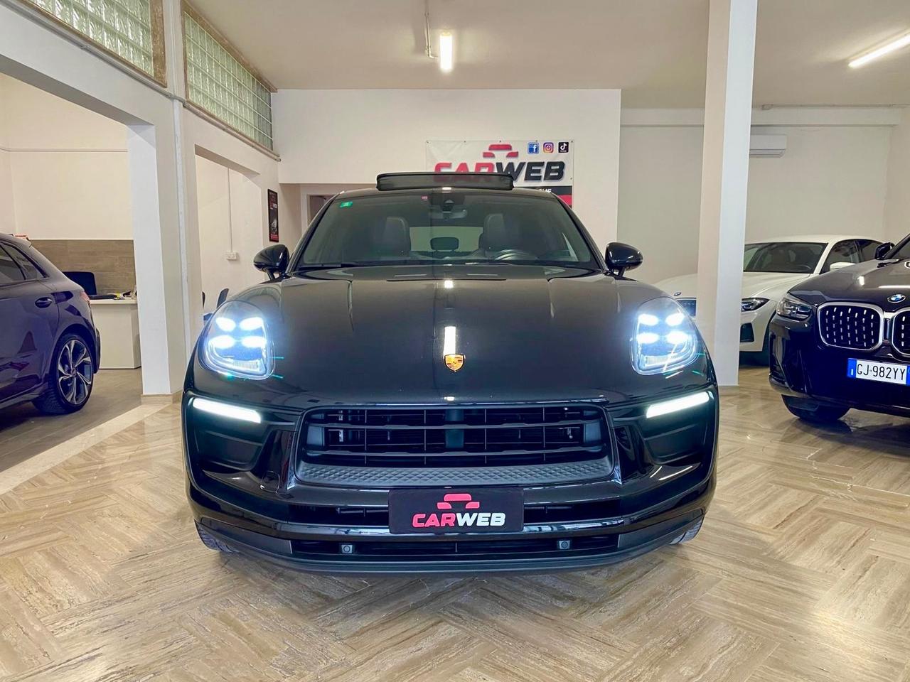 PORSCHE MACAN 2.0 NY 2023 TETTO APRIBILE