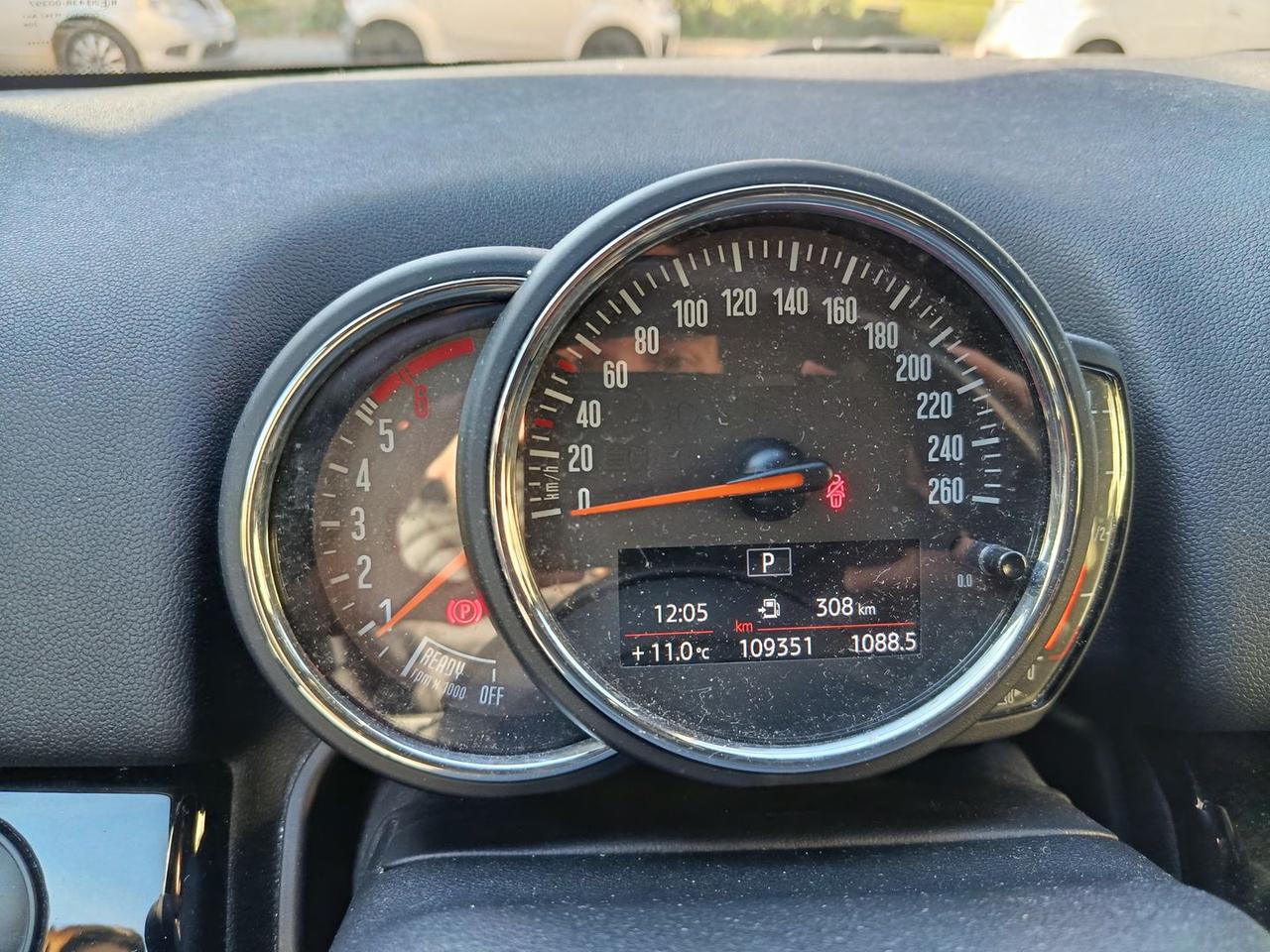 Mini Cooper Countryman Baker Street Edition #9408