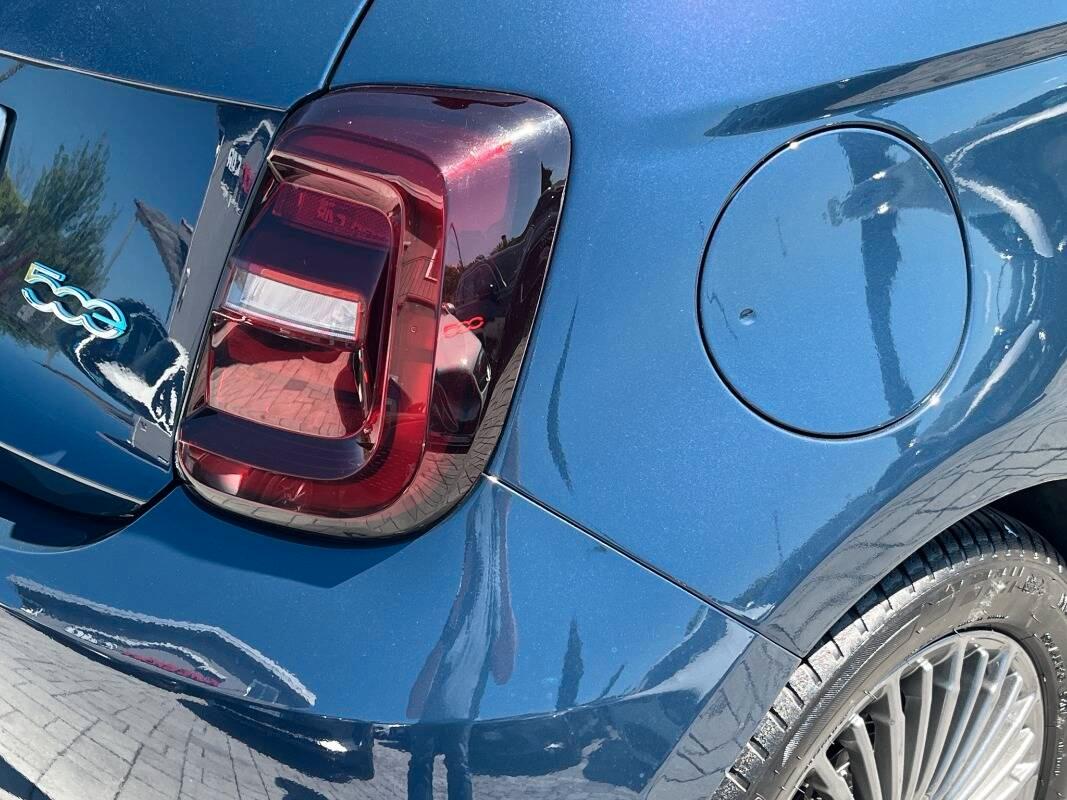 Fiat 500 42 kWh La Prima - 21.000 KM