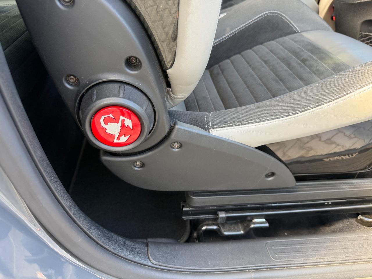 Abarth 695 C 1.4 Turbo T-Jet XSR Yamaha Limited Edition