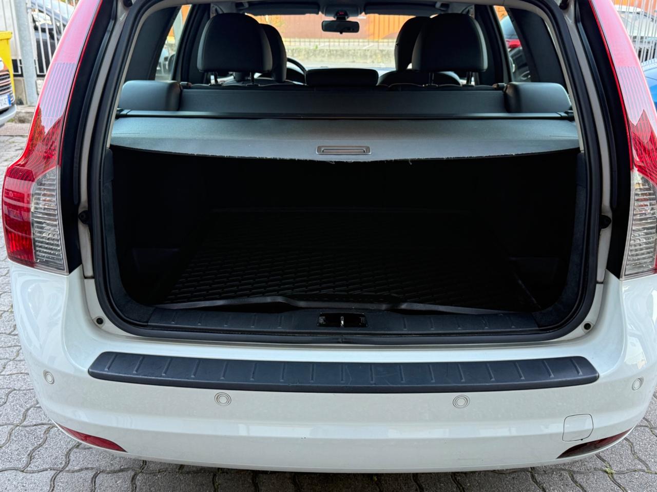 Volvo V50 1.6 D2 R-design cv114