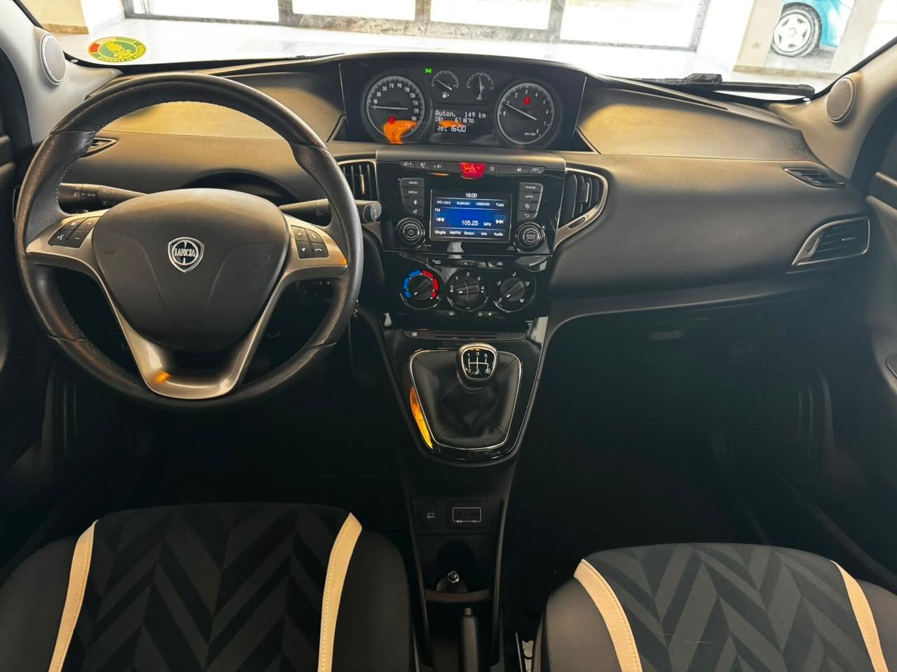 Lancia Ypsilon 1.2 69 CV 5 porte Platinum GPL