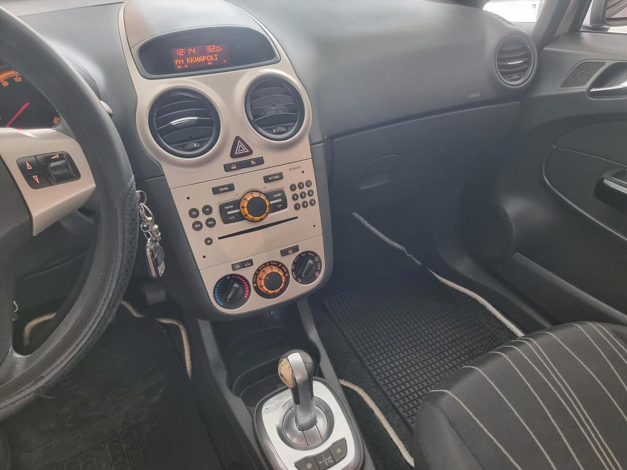 Opel Corsa 1.2 5 porte Cosmo CAMBIO AUTOMATICO GPL