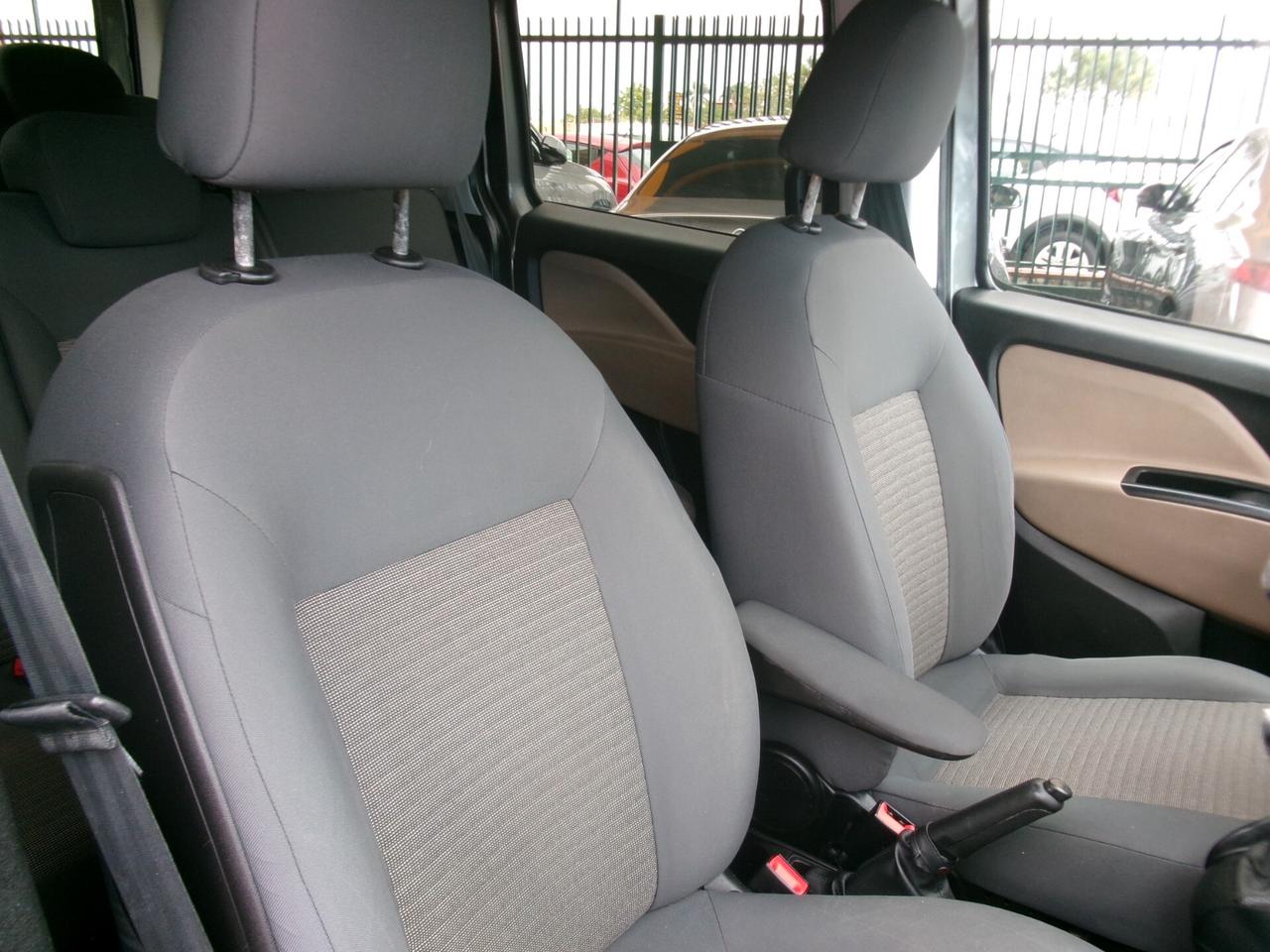 Fiat Doblo 1.6 M-JET EURO 6 LOUNGE 7 POSTI NAVI/PDC FULL OPTIONAL