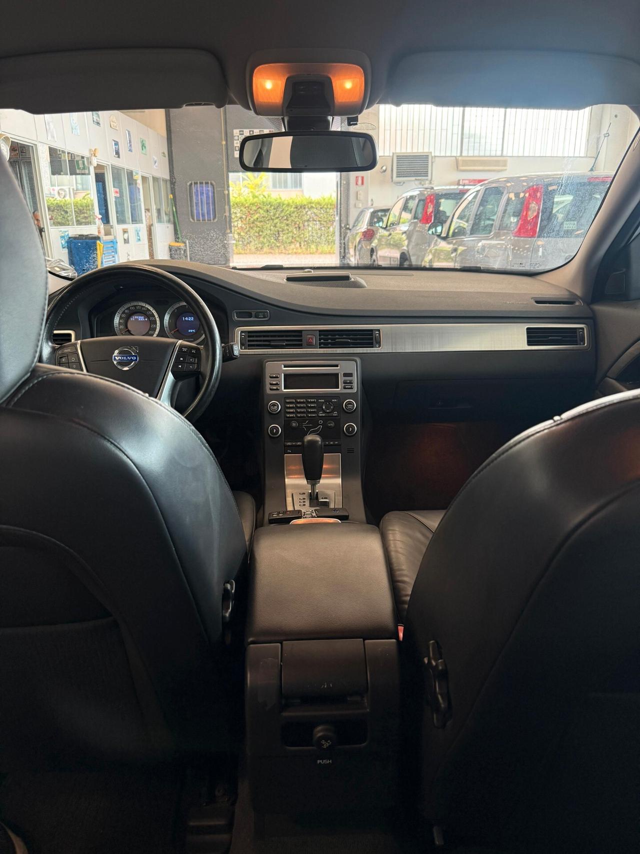Volvo V70 2.4 D5 Geartronic Summum