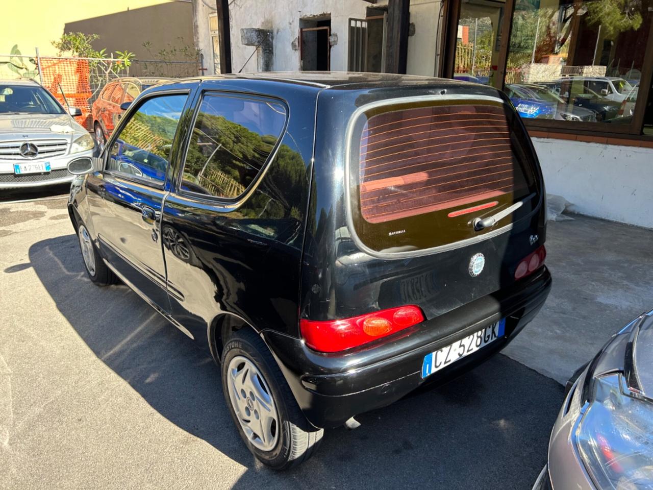 Fiat 600 1.1 Active - Aria Condizionata - Servosterzo - ABS - Vetri Elettrici - Allarme