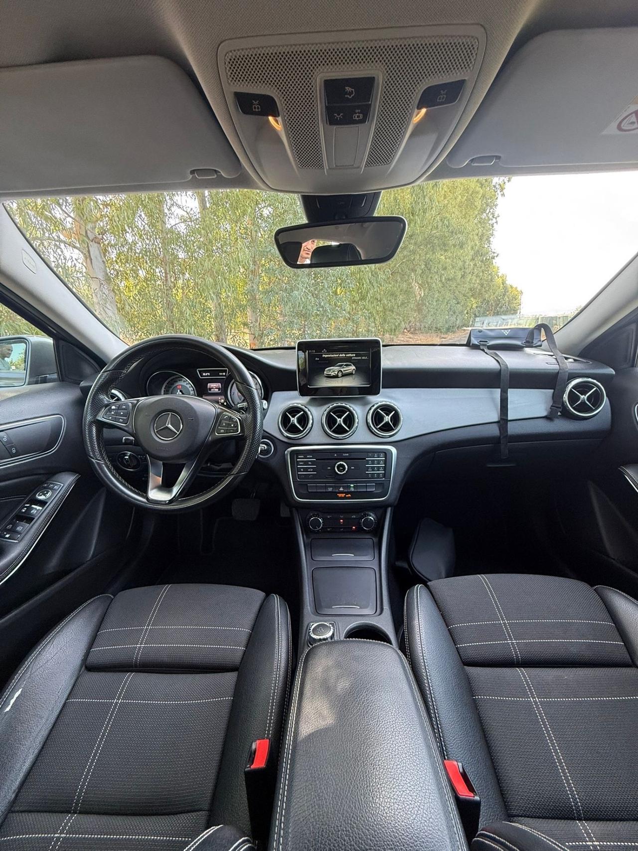 Mercedes-benz GLA 200 d Automatic Premium