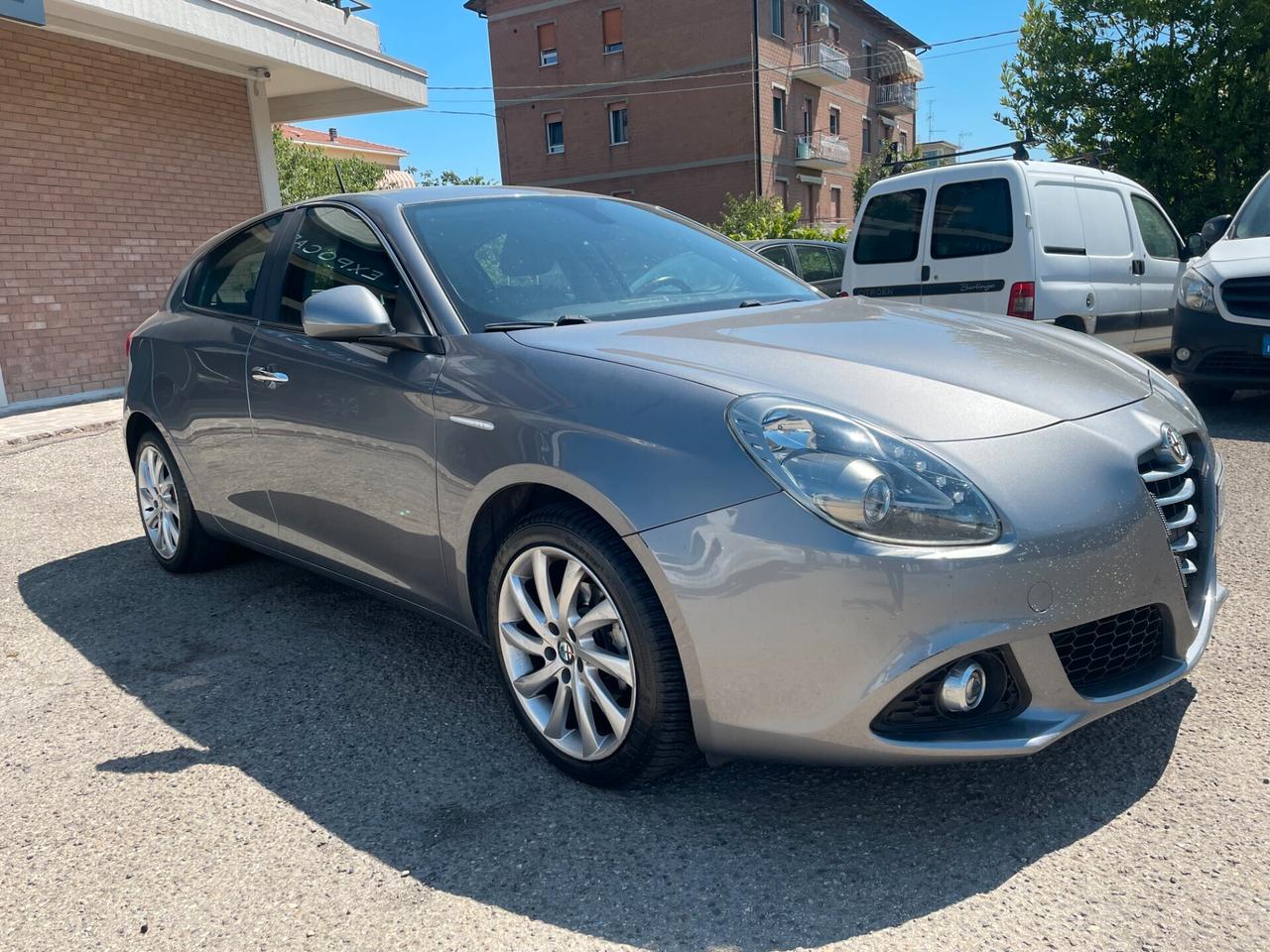 Alfa Romeo Giulietta 1.6 JTDm-2 105 CV Distinctive DISTRIBUZIONE NUOVA