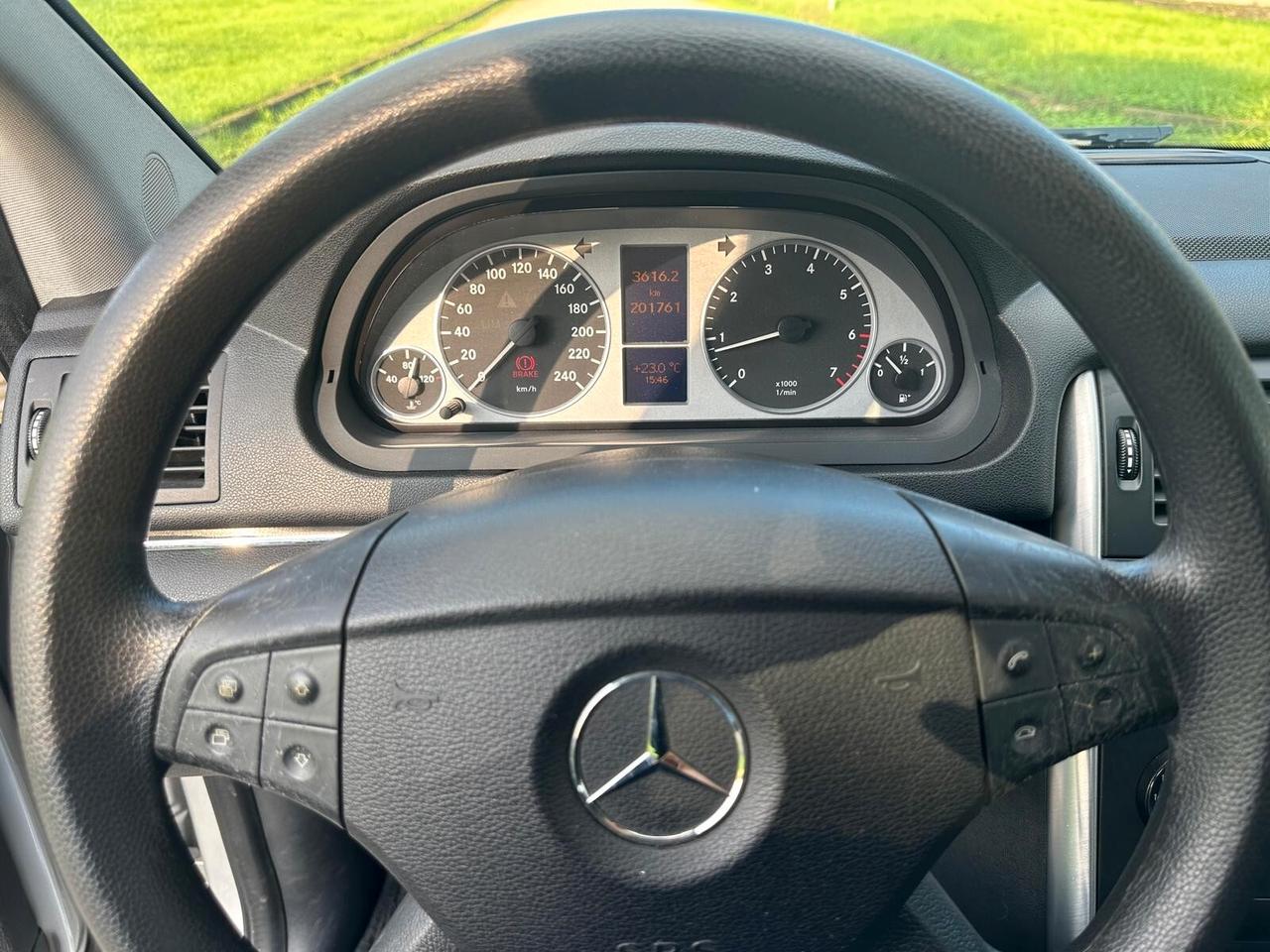 Mercedes-benz B 180 B 180 BlueEFFICIENCY Executive