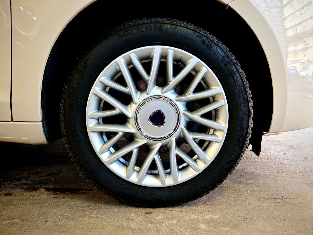 Lancia Ypsilon 1.2 GPL Gold