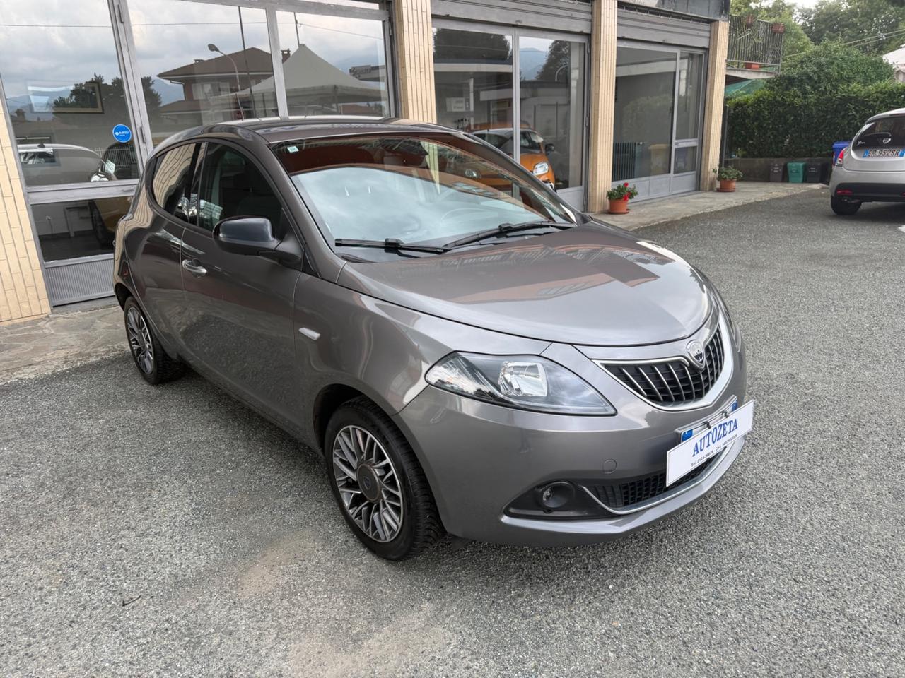 Lancia Ypsilon 1.0 Hybrid Gold