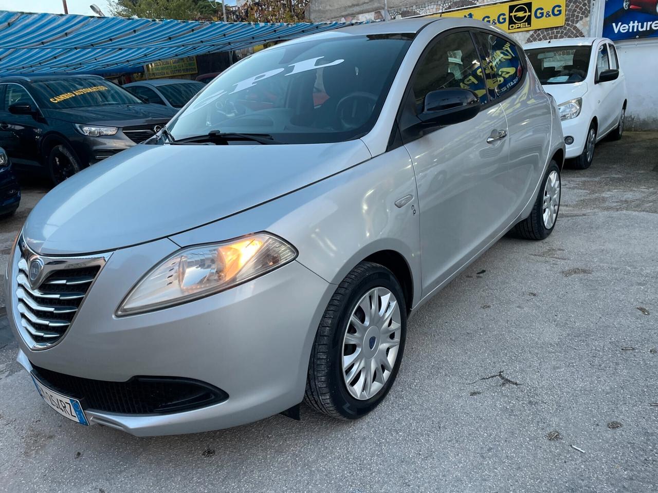 Lancia Ypsilon 1.2 69 CV 5 porte GPL Ecochic Silver