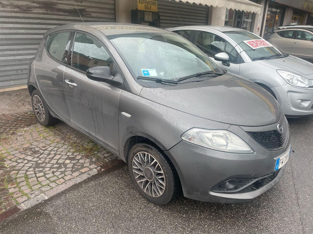 Lancia Ypsilon 1.2 69 CV 5 porte GPL Ecochic Gold
