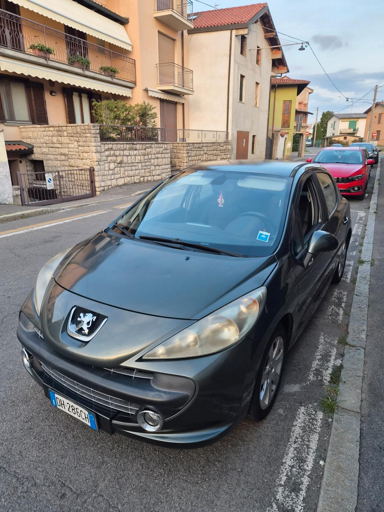 Peugeot 207 75CV 5p. X Line