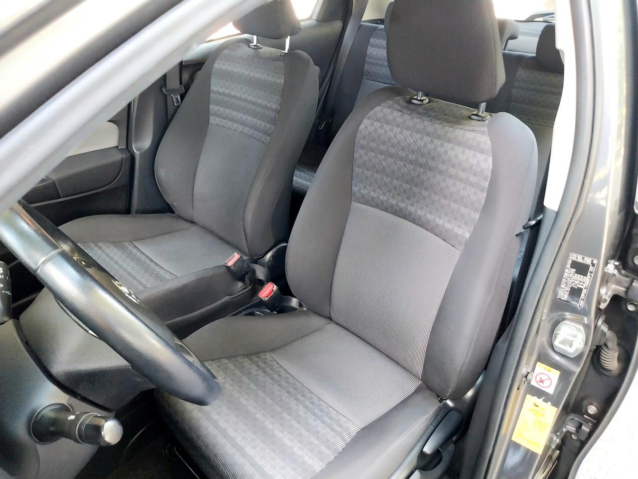 Toyota Yaris 1.0 5 porte