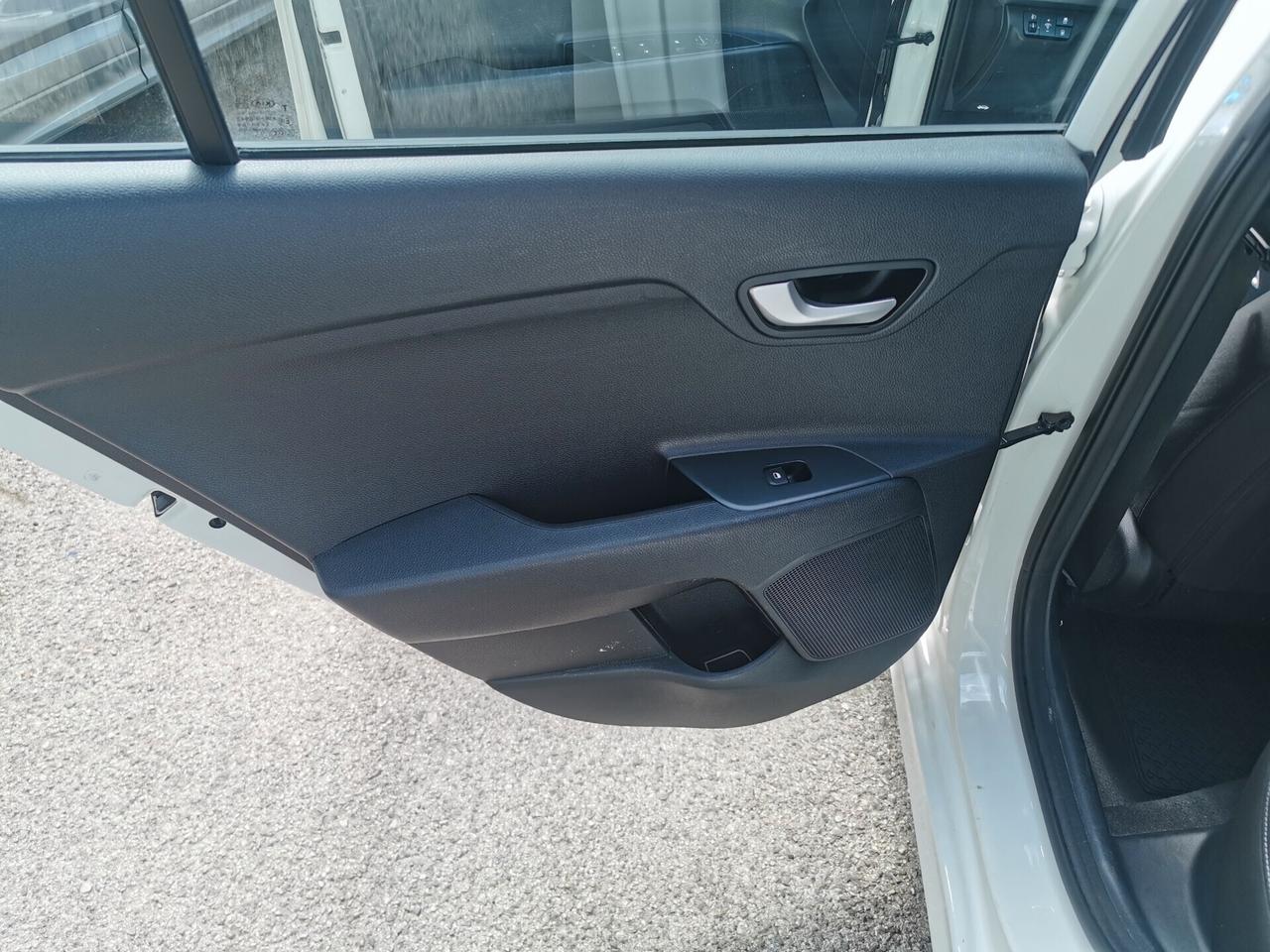 Kia Rio 1.2 MPi 85cv Evolution