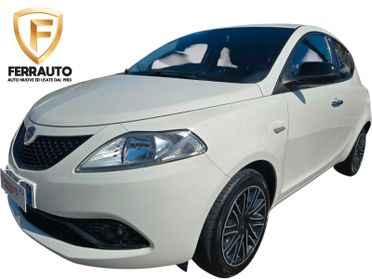 LANCIA Y 1.0 HYBRID 71CV GOLD EDITION