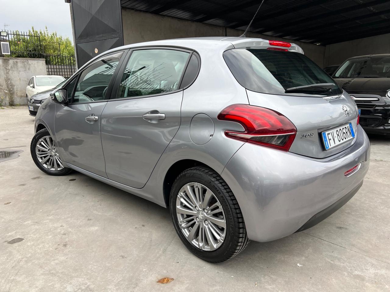 Peugeot 208 BlueHDi 100 S&S 5 porte GT Line