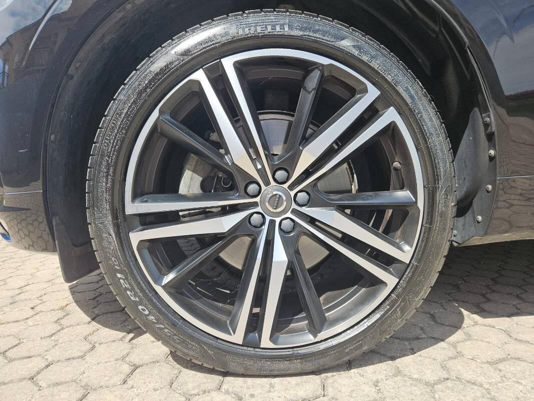 Volvo XC60 2.0 b4 R-design awd auto my20