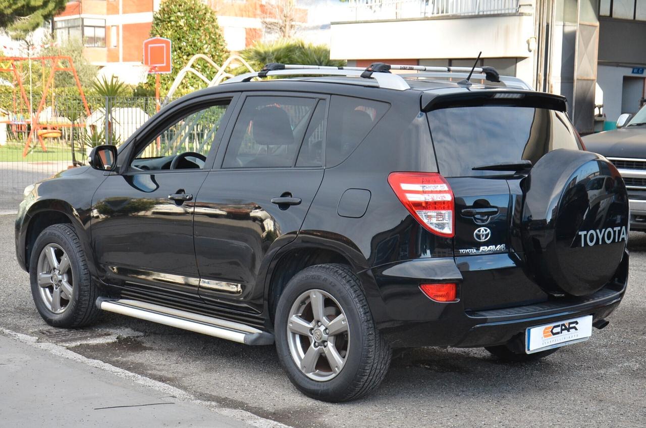 Toyota RAV 4 RAV4 2.2 D-4D 150 CV Lounge