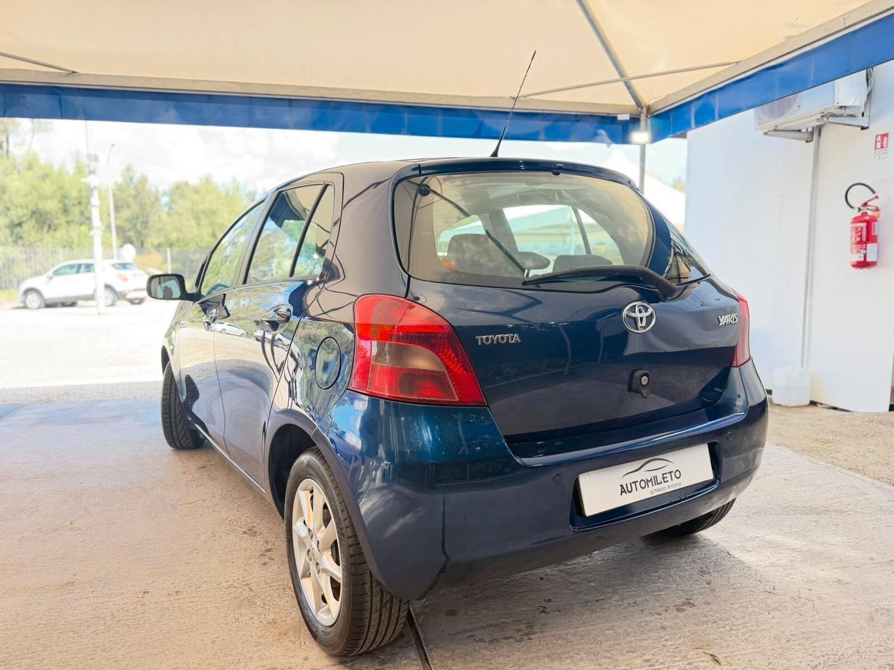 Toyota Yaris 1.0 5 porte