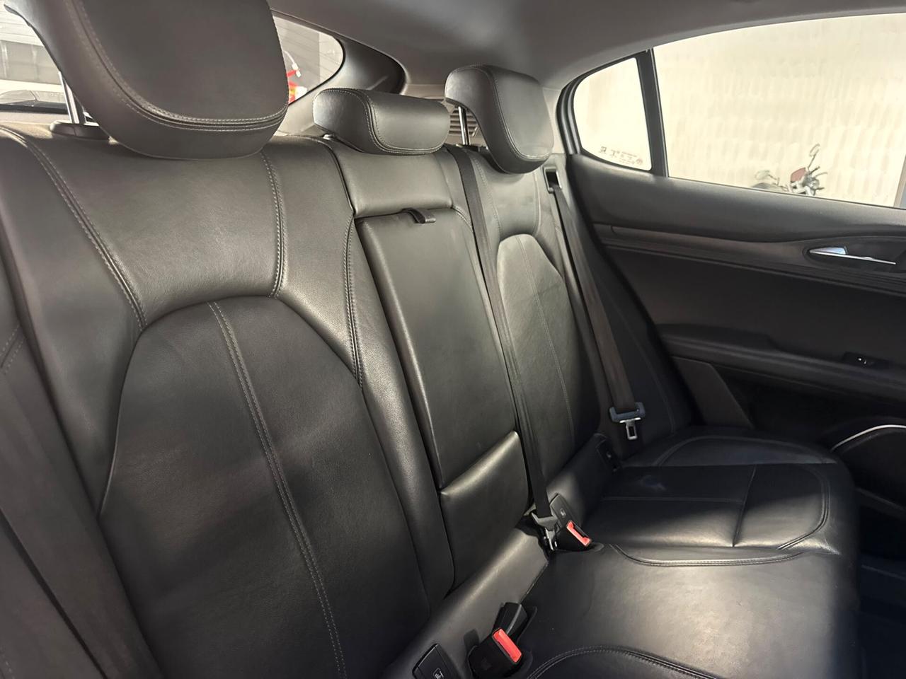 Alfa Romeo Stelvio 2.2 Turbodiesel 210 CV AT8 Q4 Executive