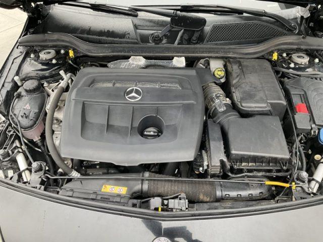 MERCEDES-BENZ A 180 d Automatic Premium