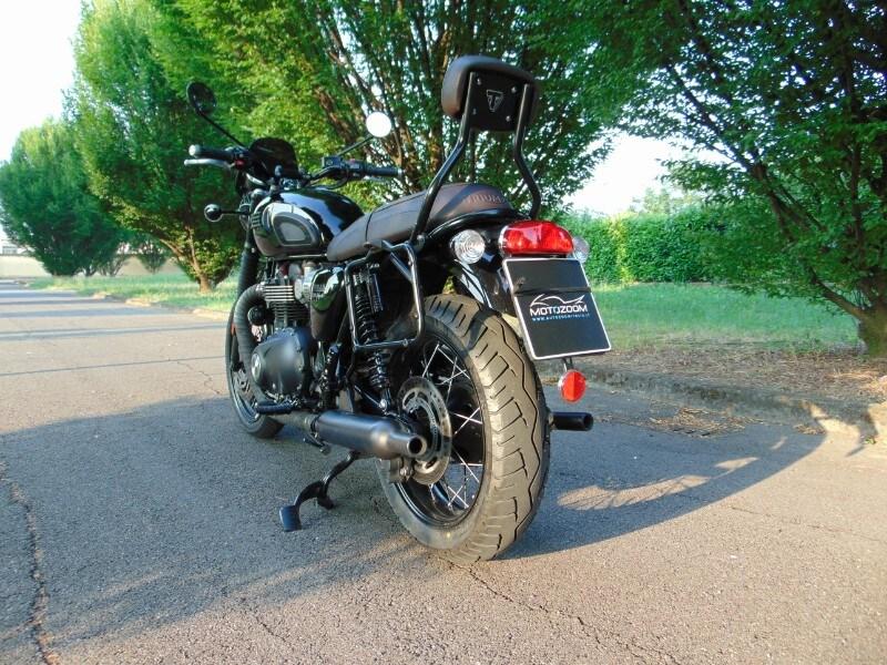 Triumph Bonneville T120 Black