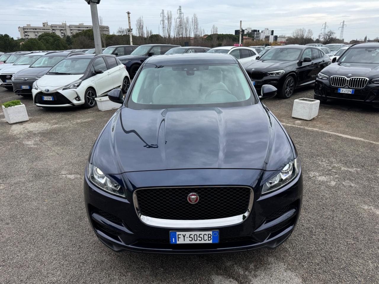 Jaguar F-Pace 2.0 D 180 CV AWD aut. Pure