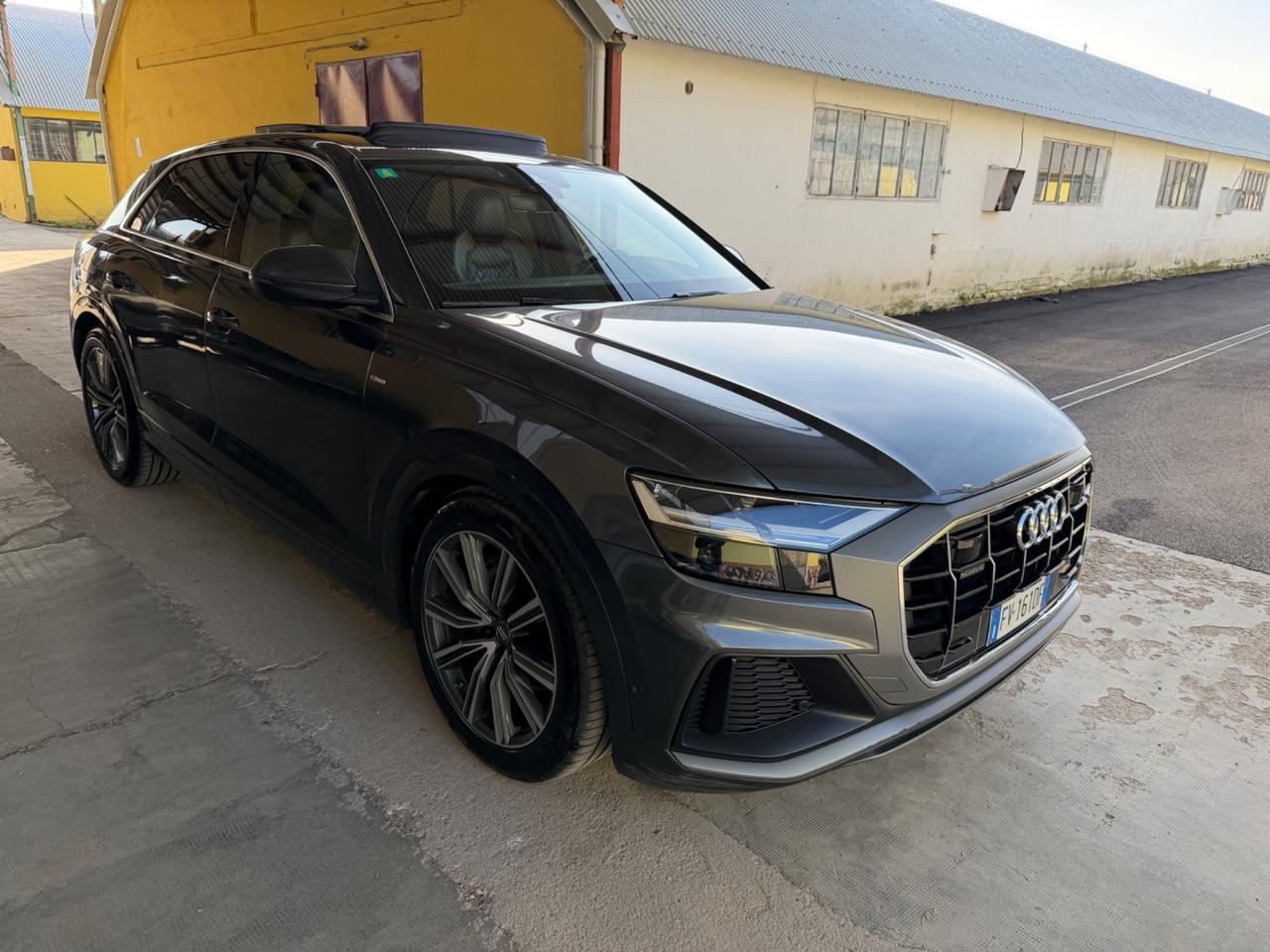 Audi Q8 50 TDI 3x S-Line Stra Full Tetto Head-up
