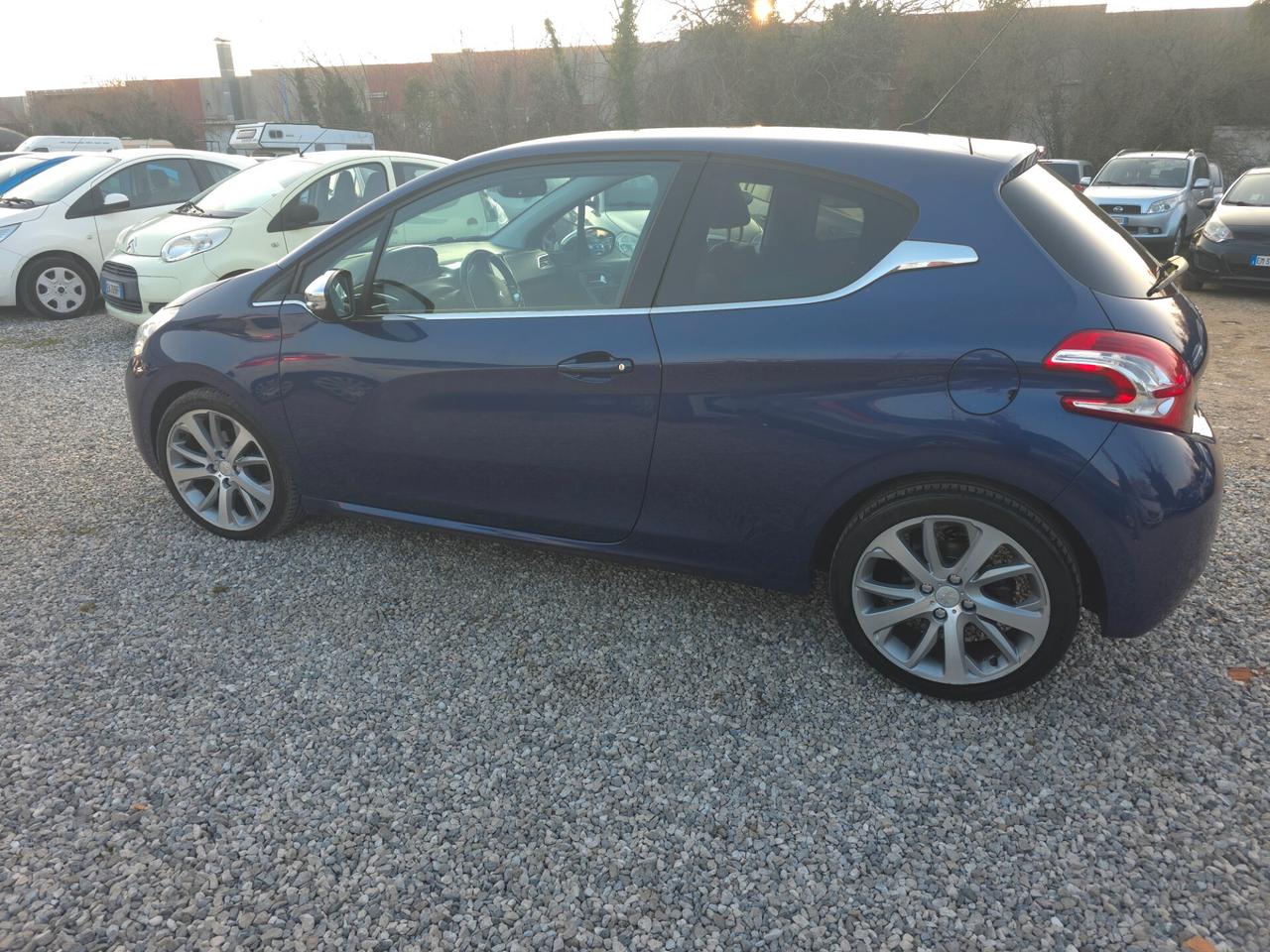 Peugeot 208 1.6 e-HDi 92 CV Stop&Start 3 porte Allure