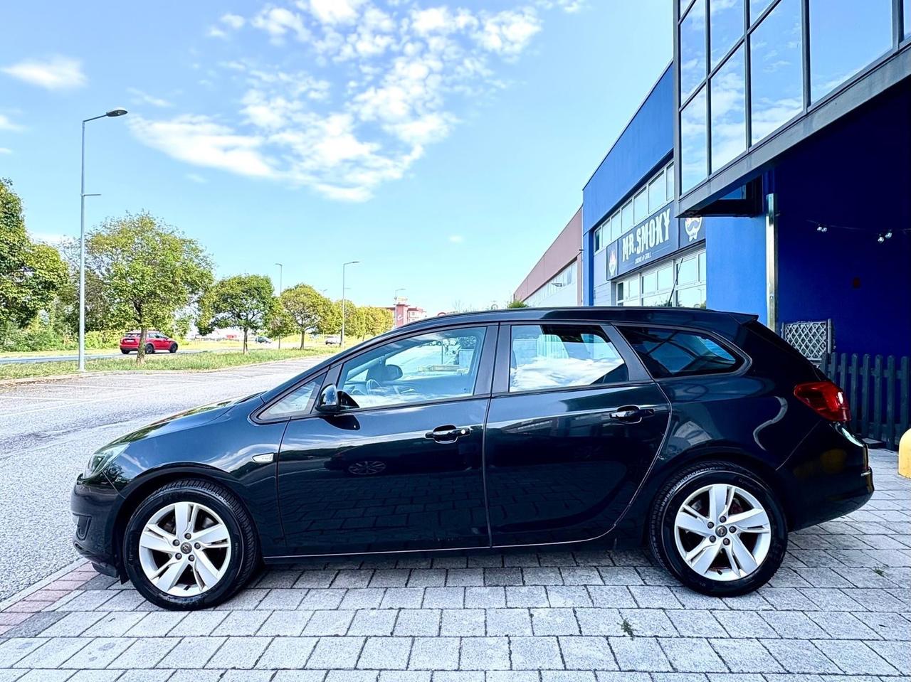 Opel Astra 1.7 CDTI 110CV Sports Tourer Neopatentati