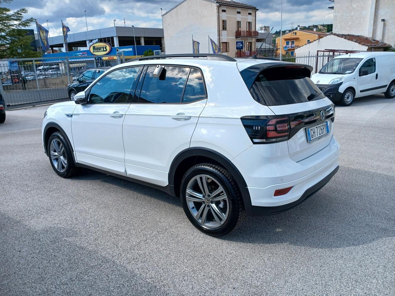 Volkswagen T-CROSS 1.0 TSI 110 CV DSG R-LINE