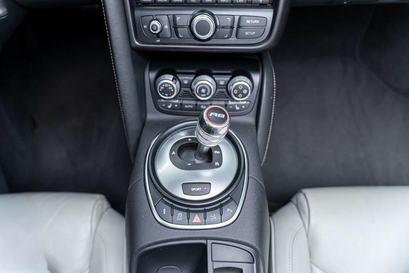 Audi R8 R8 SPYDER 5.2 V10