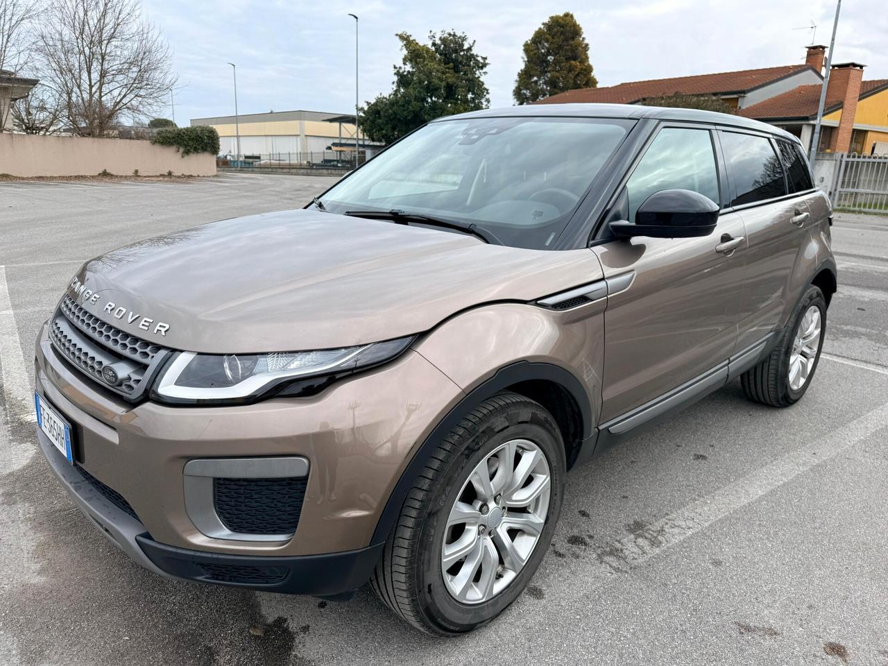 Land Rover Range Evoque 2.0 TD4 180 CV 5p. Pure