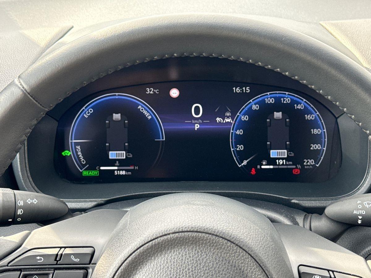 TOYOTA Yaris IV 2020 - Yaris 1.5h 130 Lounge