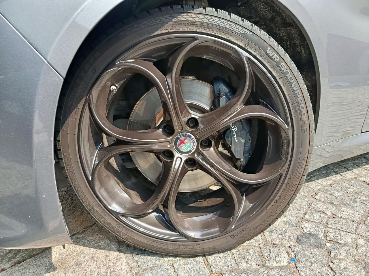 Alfa Romeo Giulia Veloce 2.0 Turbo #10509