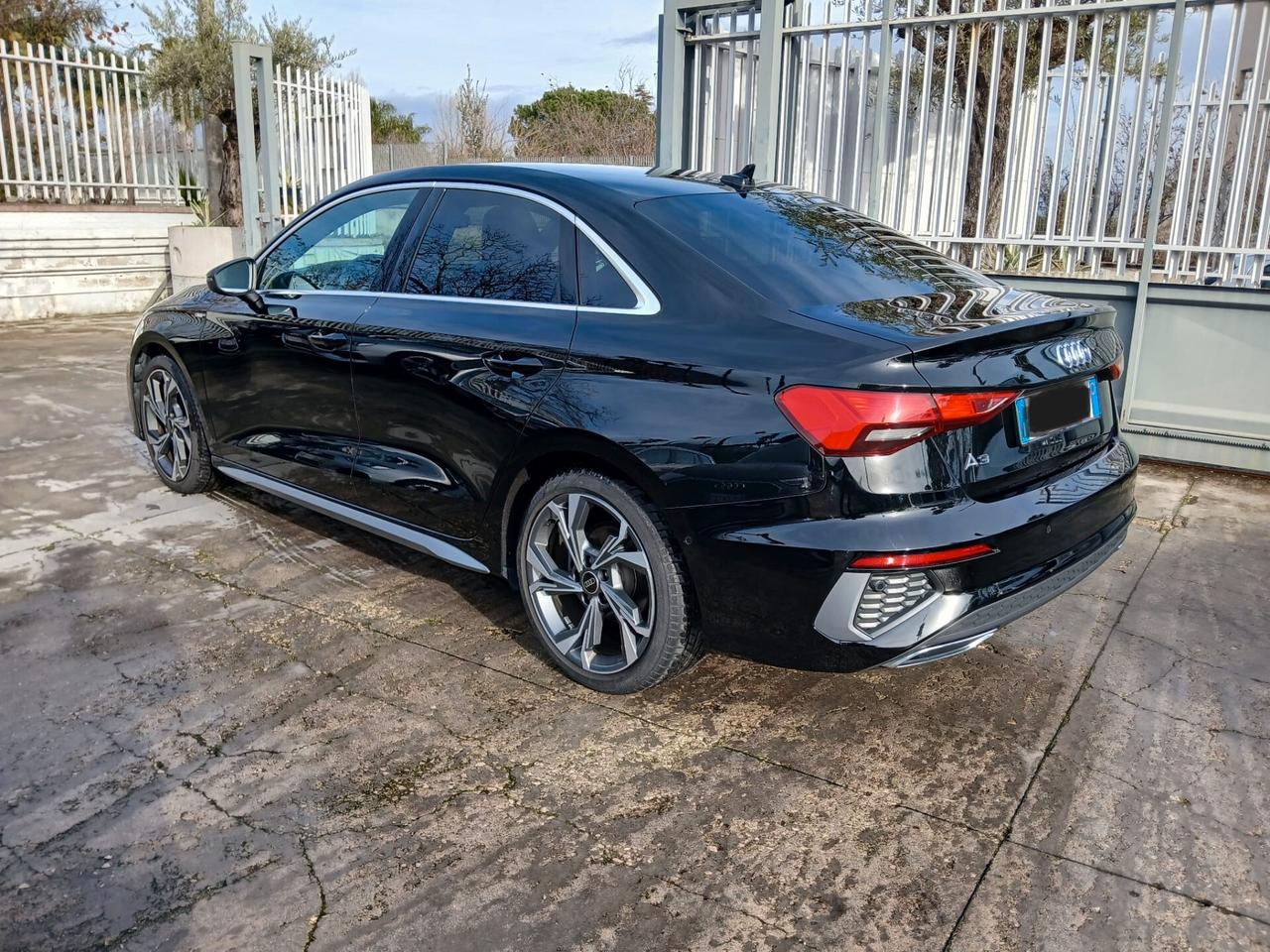 Audi A3 Sedan 35 TDI S tronic S line edition