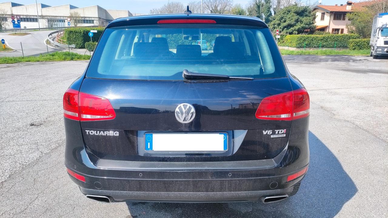 Volkswagen Touareg 3.0 TDI tiptronic BlueMotion Technology - 2011