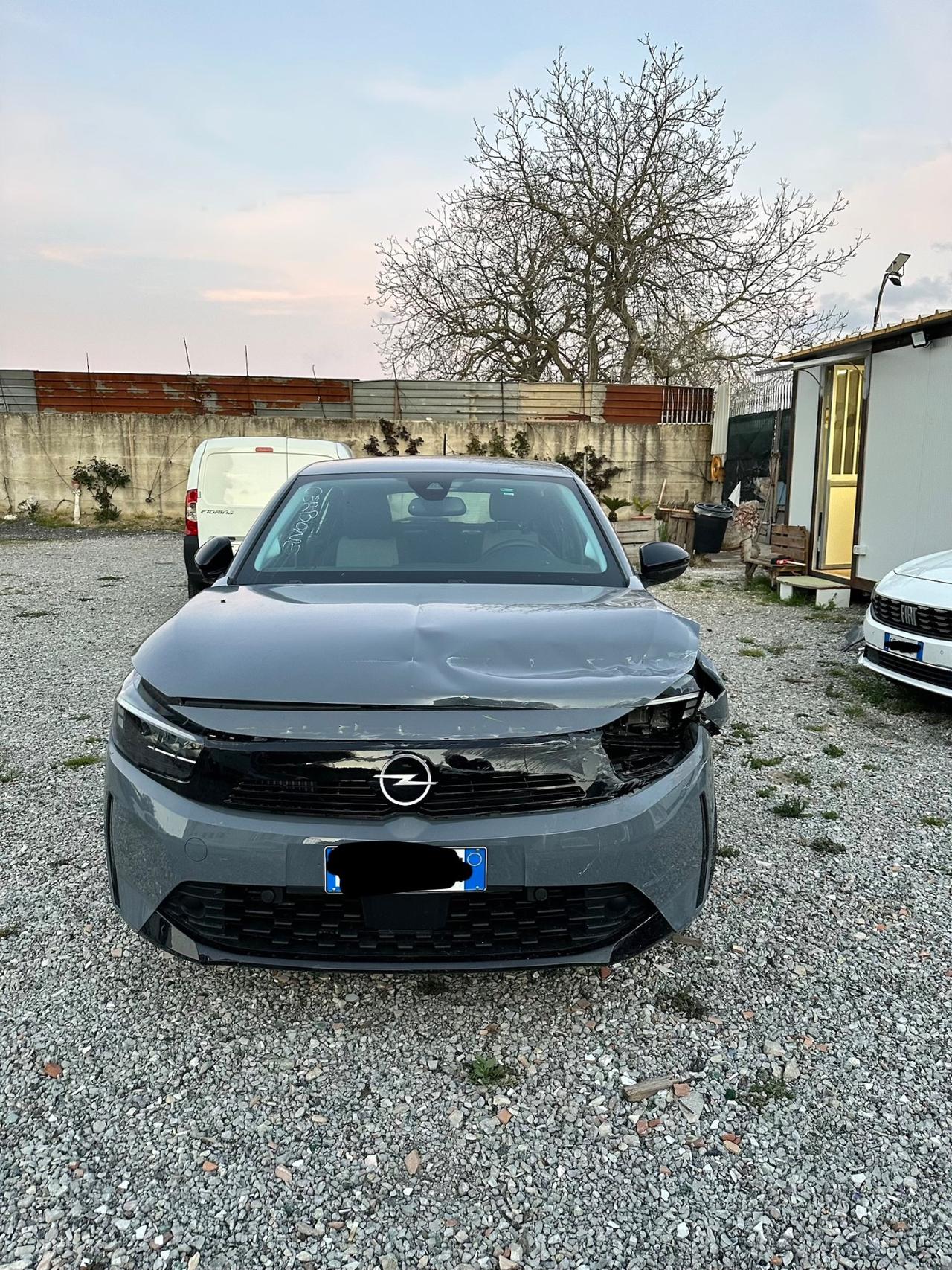 Opel Corsa 1.2 03/2025 incedentata