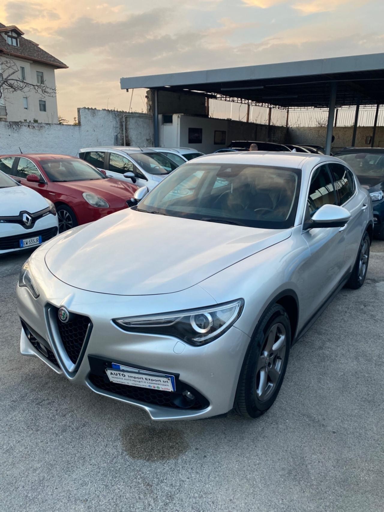 Alfa Romeo Stelvio AT8 Full Pelle Navi Led