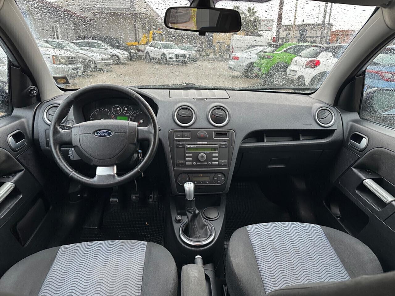 Ford Fusion 1.6 TDCi 5p. Collection