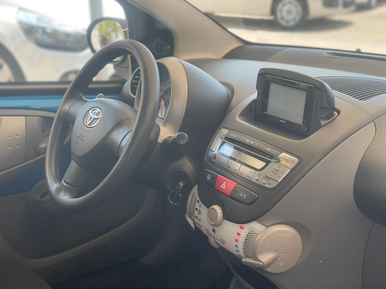 Toyota Aygo 1.0 12V VVT-i 3 porte Deep Ocean Connect