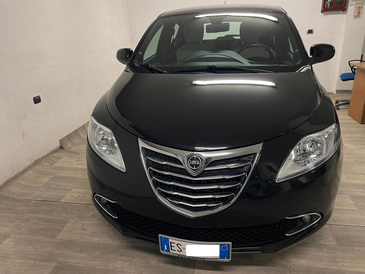 Lancia Ypsilon Ecochic Gold 0.9 TwinAir 85 CV Metano Neopatentati