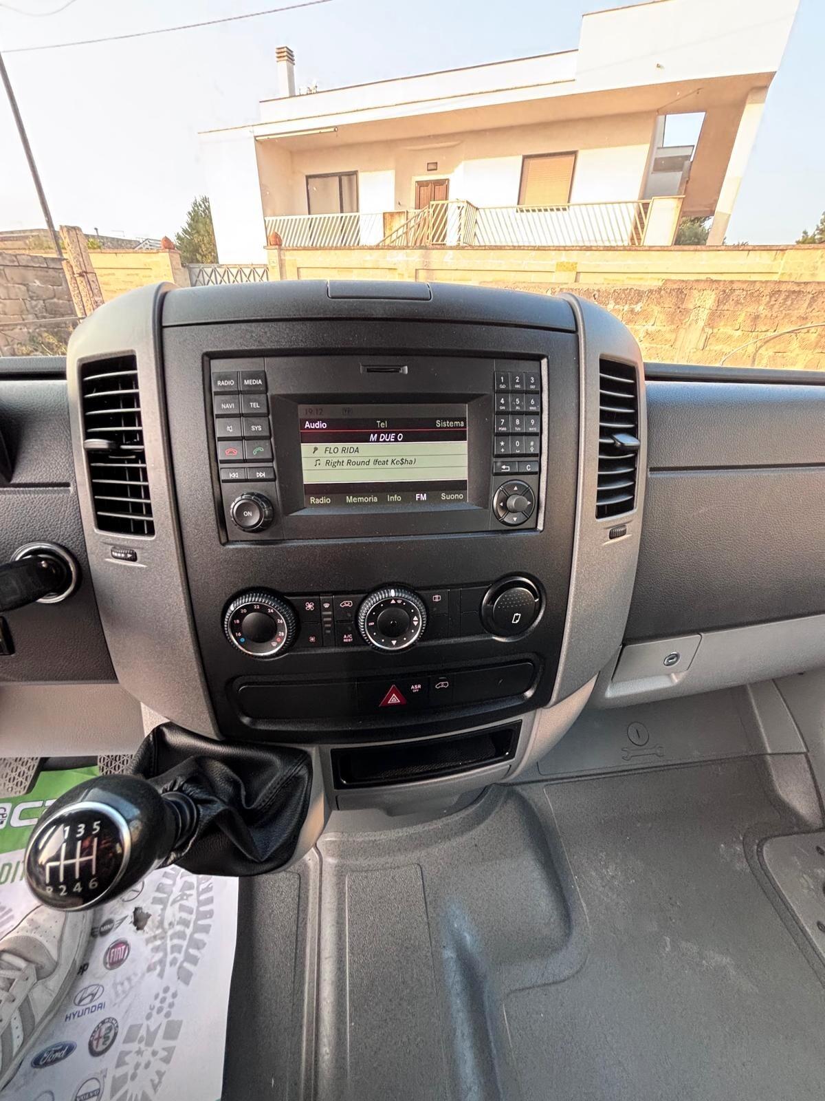 volkswagen crafter 2.0 tdi L2H1 DC 6 POSTI