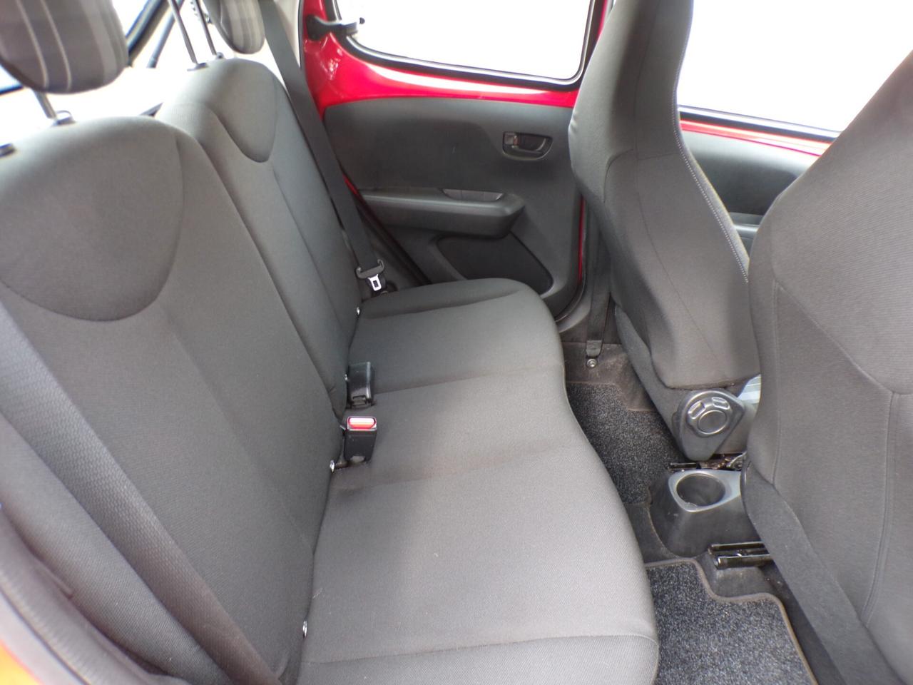 Peugeot 108 VTi 5 porte