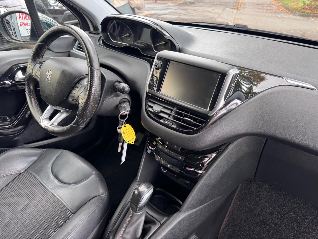 Peugeot 208 1.2 5P NEOPATEN GARANZIA 12 MESI