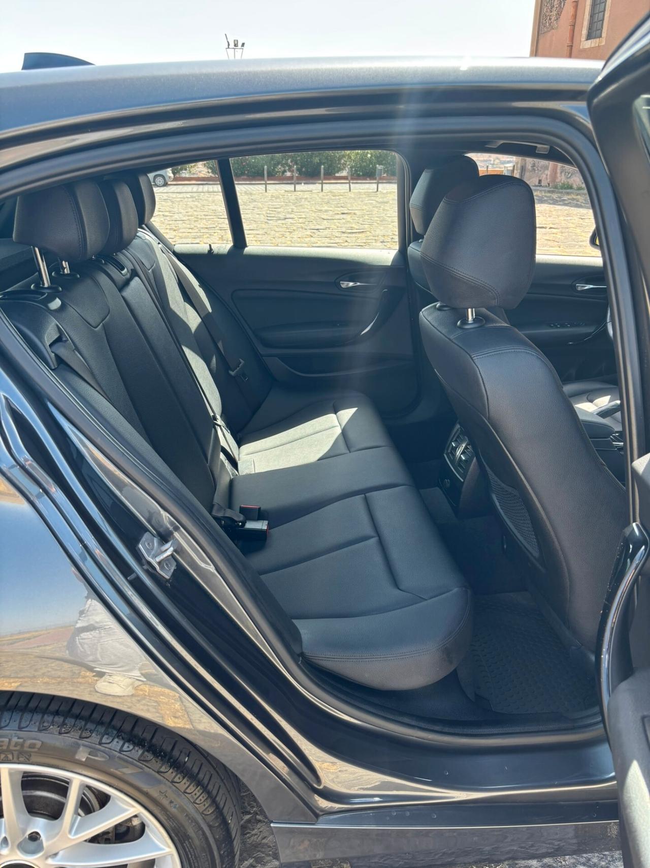 BMW 1er 118d xDrive Advantage